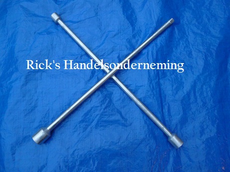 Wielmoersleutel / kruissleutel vrachtauto 1 Wielmoersleutel / kruissleutel vrachtauto